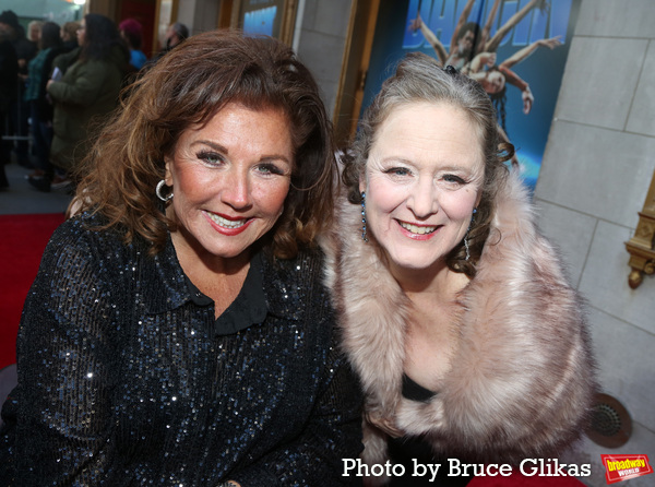 Photos: Stars Walk the Red Carpet for Opening Night of DANCIN' Image