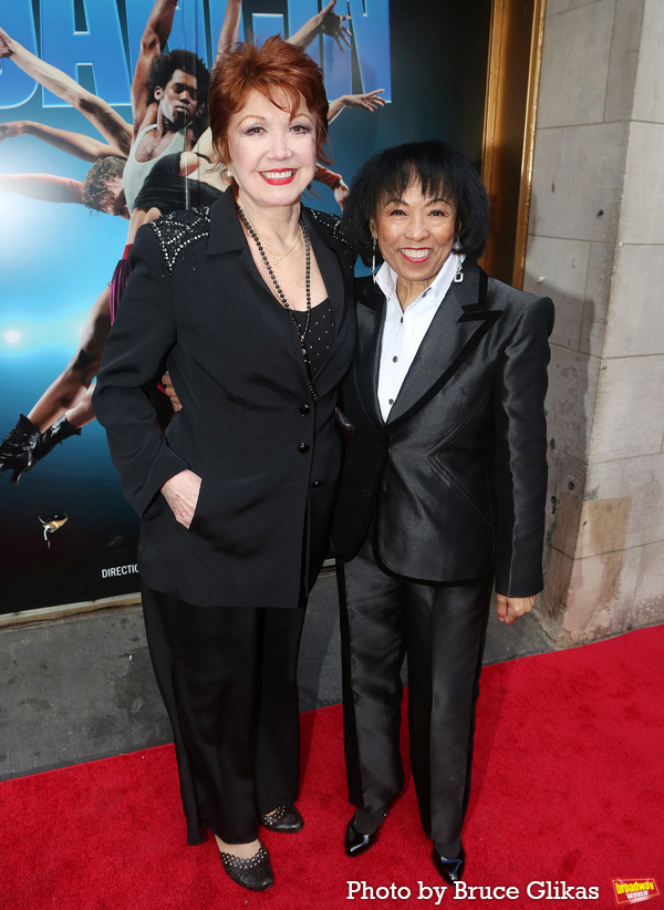 Photos: Stars Walk the Red Carpet for Opening Night of DANCIN' Image