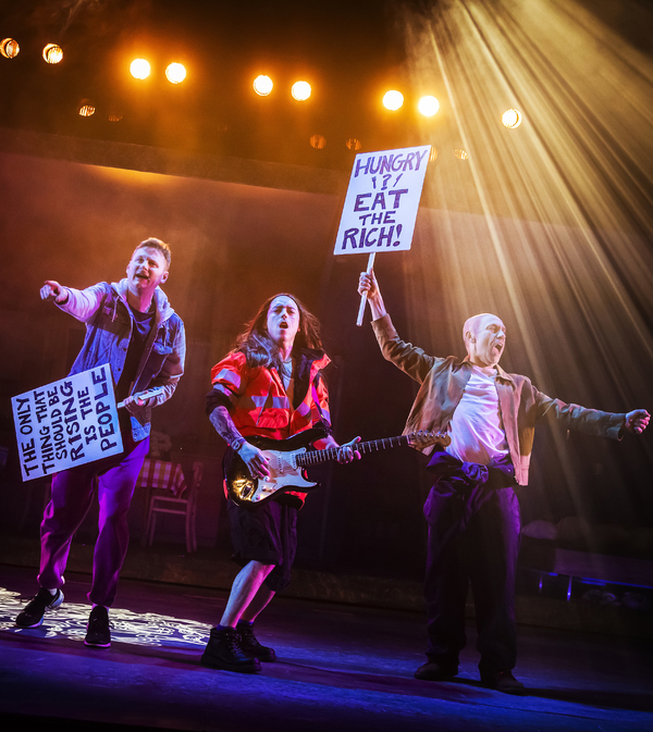 Photos: First Look at THEY DON'T PAY? WE WON'T PAY! at Mercury Theatre 