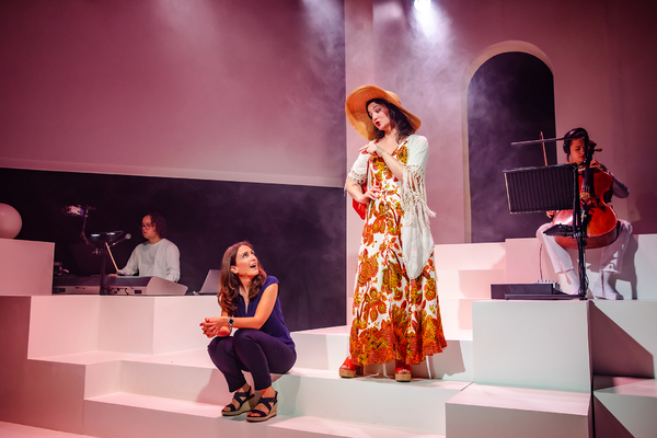 Photos: First Look at KILLING THE CAT at Riverside Studios Image