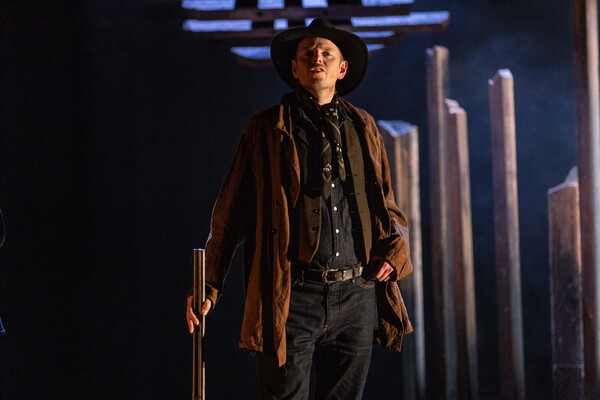 Photos: First Look at OF MICE AND MEN at Birmingham Rep Image