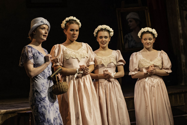 Photos: First Look at RUDDIGORE At Wilton's Music Hall Image