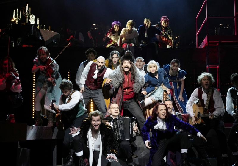 Review: NATASHA, PIERRE & THE GREAT COMET OF 1812 at LANDESTHEATER LINZ Image
