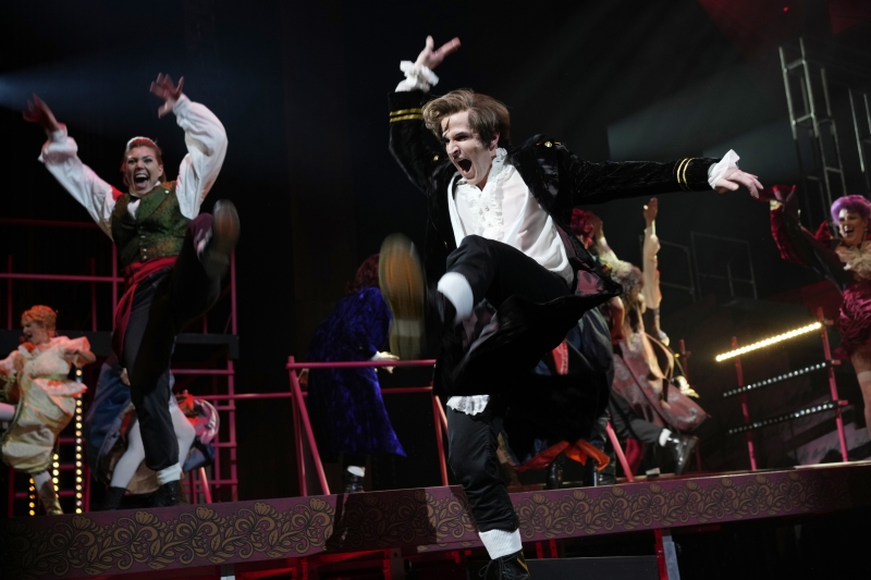 Review: NATASHA, PIERRE & THE GREAT COMET OF 1812 at LANDESTHEATER LINZ Image