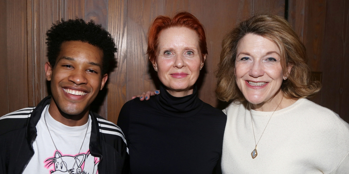 Photos: Cynthia Nixon, Jill Eikenberry, and Michael Tucker visit KIMBERLY AKIMBO Photo