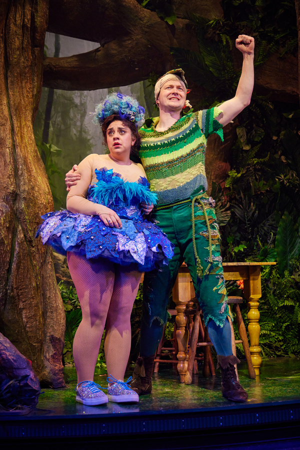 Photos: First Look at PETER PAN GOES WRONG on Broadway Image