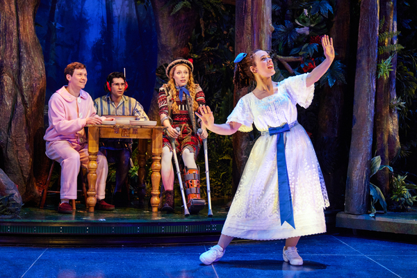Photos: First Look at PETER PAN GOES WRONG on Broadway Image