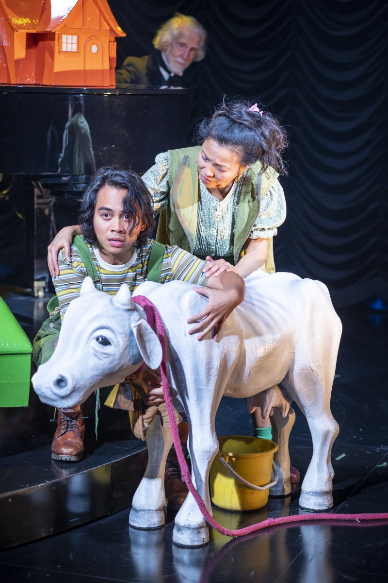 REVIEW: Eamon Flack Strips Back Stephen Sondheim's INTO THE WOODS For An Intimate Australian Interpretation Image