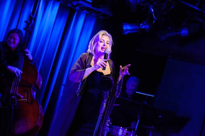 Review: Diane D'Angelo Lands Happily at The Laurie Beechman Theatre in DESTINATION MOON 