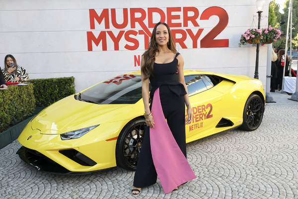 Photos: Jennifer Aniston, Adam Sandler & More Attend MURDER MYSTERY 2 Premiere Image