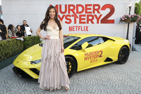 Photos: Jennifer Aniston, Adam Sandler & More Attend MURDER MYSTERY 2 Premiere Image