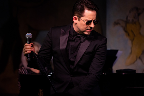Review: JOHN LLOYD YOUNG Celebrates Our Shared History at Café Carlyle 