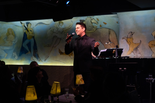 Review: JOHN LLOYD YOUNG Celebrates Our Shared History at Café Carlyle 