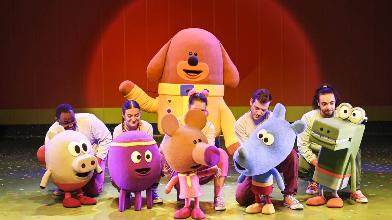 Guest Blog: HEY DUGGEE LIVE Writer and Musical Supervisor Vikki Stone on Why Children's Theatre is a Serious Business 