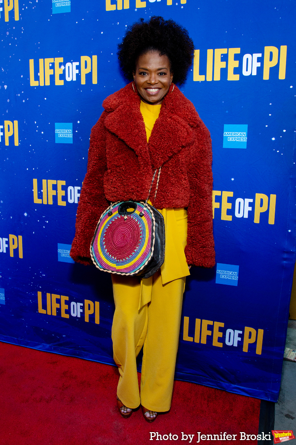 Photos: On the Red Carpet at Opening Night of LIFE OF PI Image