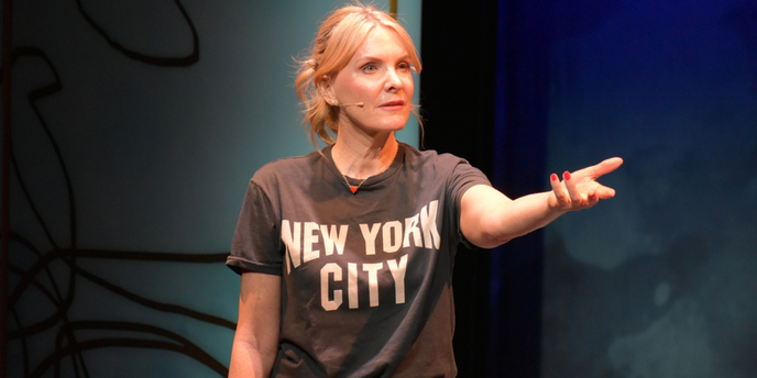 Photos: First Look at Jessica Hendy's WALKING WITH BUBBLES Off-Broadway Photo