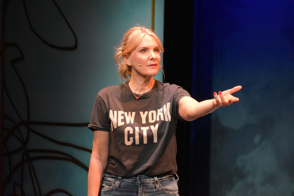 Photos: First Look at Jessica Hendy's WALKING WITH BUBBLES Off-Broadway Image