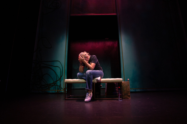Photos: First Look at Jessica Hendy's WALKING WITH BUBBLES Off-Broadway Image