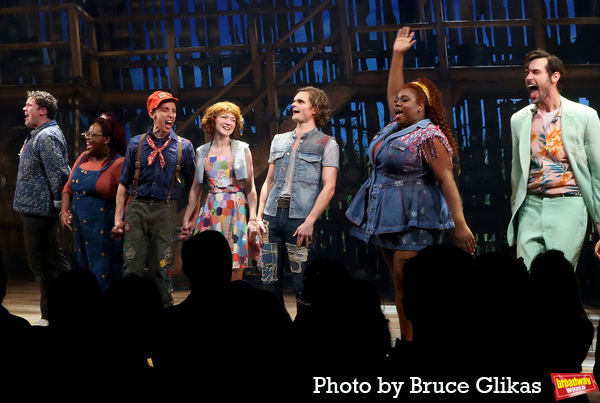 Photos: Go Inside SHUCKED Opening Night Curtain Call Image