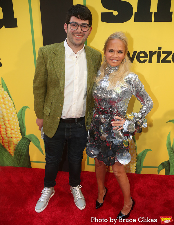 Photos: On the Red Carpet for Opening Night of SHUCKED Image