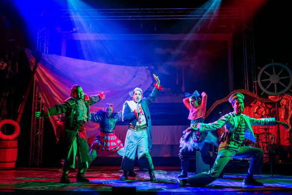Photos: First Look At National Theatre Of Scotland's KIDNAPPED Image