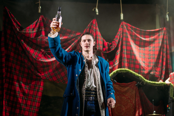 Photos: First Look At National Theatre Of Scotland's KIDNAPPED 