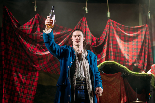 Photos: First Look At National Theatre Of Scotland's KIDNAPPED Image