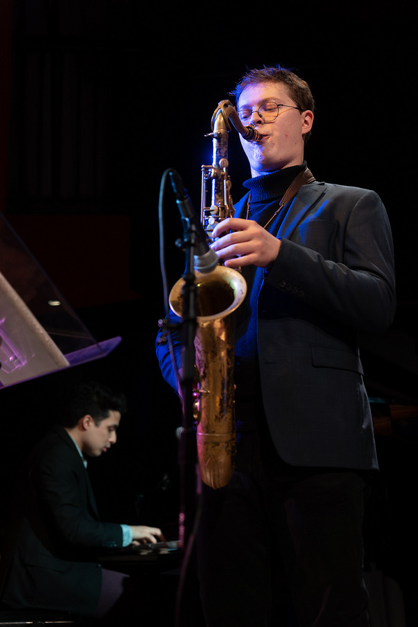 Photos: Go Inside Quintin Harris Quintet at Chelsea Table+Stage Image