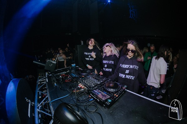Photos: Ariana Madix, Katie Maloney and Scheana Shay of VANDERPUMP RULES Do A Surprise DJ Set at Emo Nite LA Image