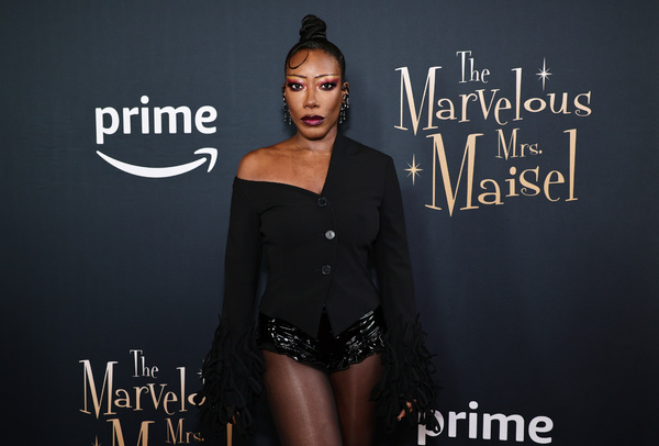 Photos: Sutton Foster, Rachel Brosnahan & More Attend THE MARVELOUS MRS. MAISEL Premiere Image