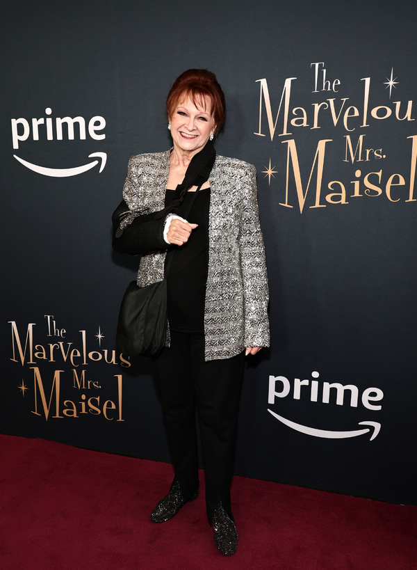 Photos: Sutton Foster, Rachel Brosnahan & More Attend THE MARVELOUS MRS. MAISEL Premiere Image