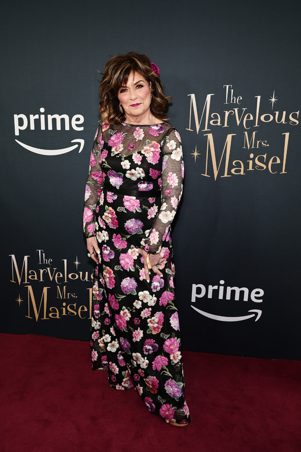 Photos: Sutton Foster, Rachel Brosnahan & More Attend THE MARVELOUS MRS. MAISEL Premiere Image