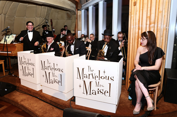 Photos: Sutton Foster, Rachel Brosnahan & More Attend THE MARVELOUS MRS. MAISEL Premiere Image