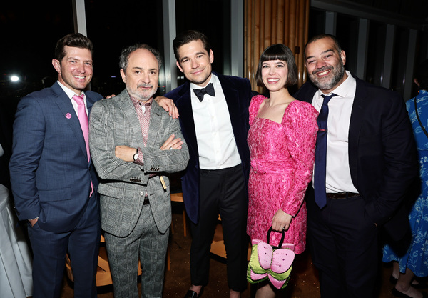 Photos: Sutton Foster, Rachel Brosnahan & More Attend THE MARVELOUS MRS. MAISEL Premiere Image