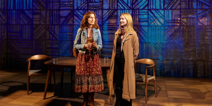 Photos: First Look at Laura Linney & Jessica Hecht in SUMMER, 1976 Photo