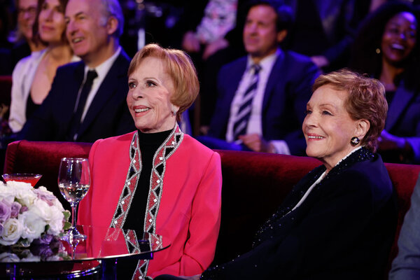 Photos: Inside Carol Burnett's NBC Special With Julie Andrews, Bernadette Peters & More Image