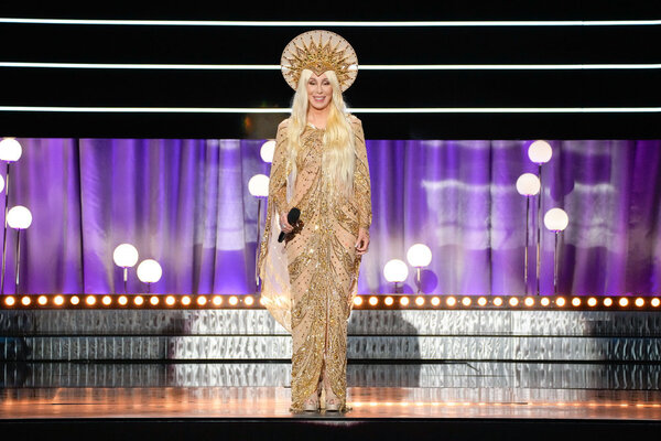 Photos: Inside Carol Burnett's NBC Special With Julie Andrews, Bernadette Peters & More Image