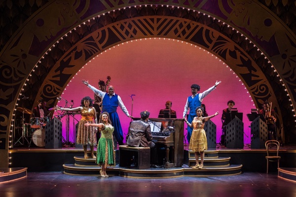 Photos: First Look At AIN'T MISBEHAVIN' At Westport Country Playhouse 