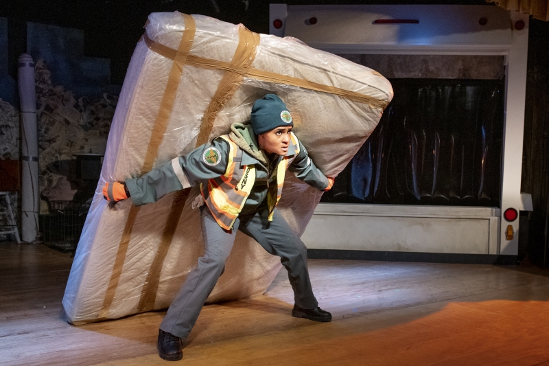 Review: THE GARBOLOGISTS at Dezart Performs Image