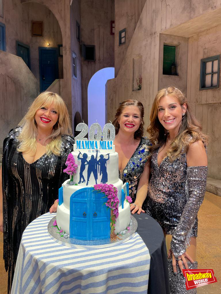 MAMMA MIA! celebra 200 funciones en el Teatro Rialto Image