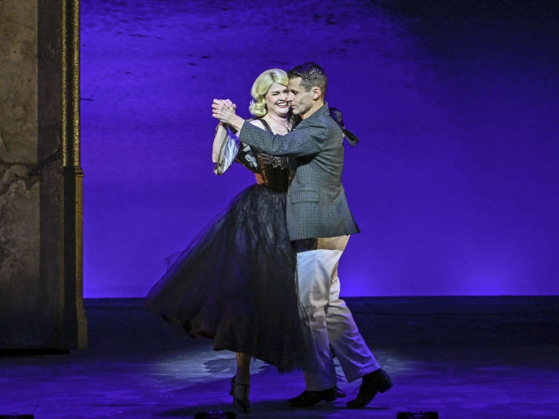 Review: Musical Theatre West's AN AMERICAN IN PARIS Dances Into Long Beach Image