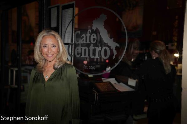 Photos: Todd Murray Croons at Cafe Centro Cabaret Image