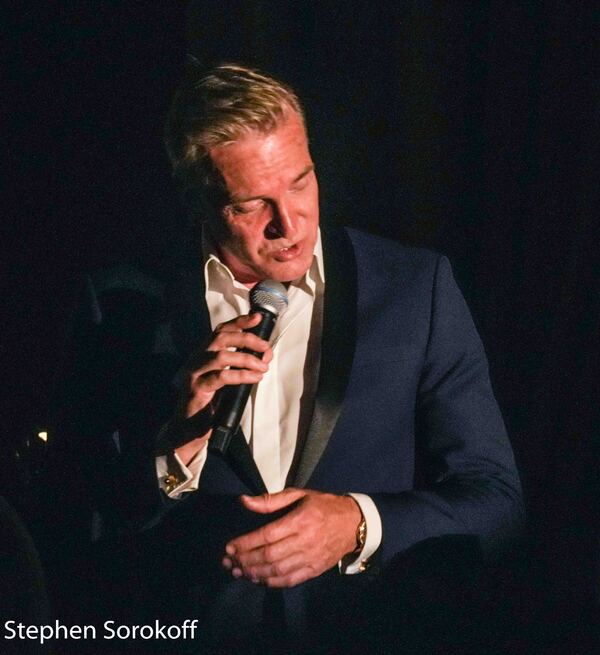 Photos: Todd Murray Croons at Cafe Centro Cabaret Image