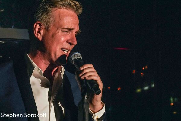 Photos: Todd Murray Croons at Cafe Centro Cabaret Image