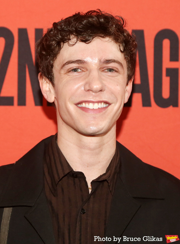 Photos: Stars Arrive at THE THANKSGIVING PLAY Opening Night! Image