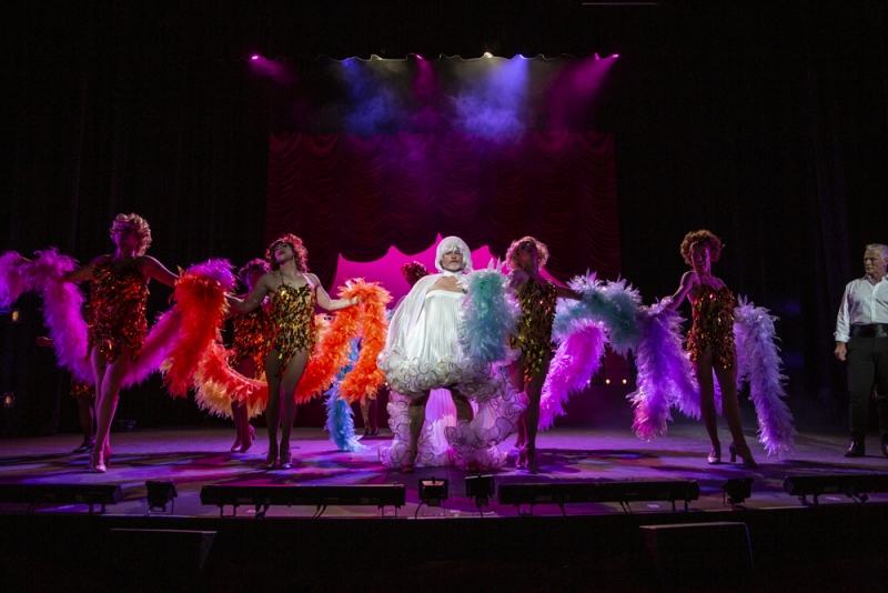 REVIEW: Guest Reviewer Kym Vaitiekus Shares His Thoughts On LA CAGE AUX FOLLES  Image