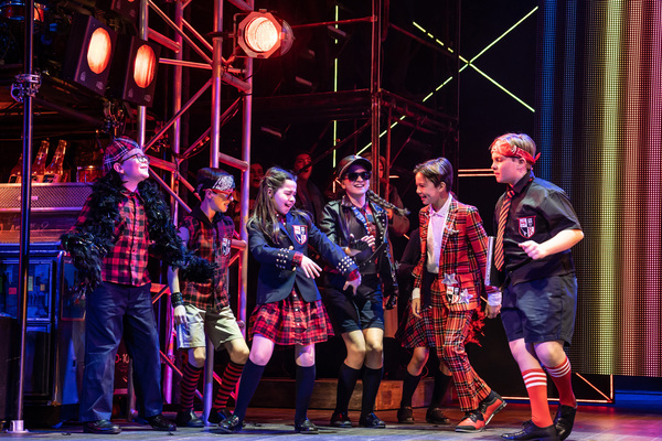 Photos: First Look at SCHOOL OF ROCK at Paramount Theatre Image