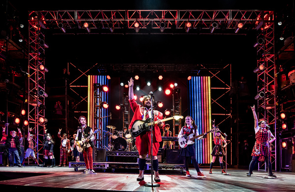 Photos: First Look at SCHOOL OF ROCK at Paramount Theatre Image