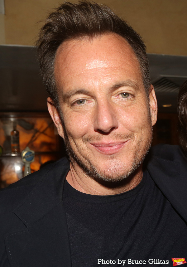 Photos: See Matt Damon, Bradley Cooper & More at GOODNIGHT, OSCAR Opening Night Image