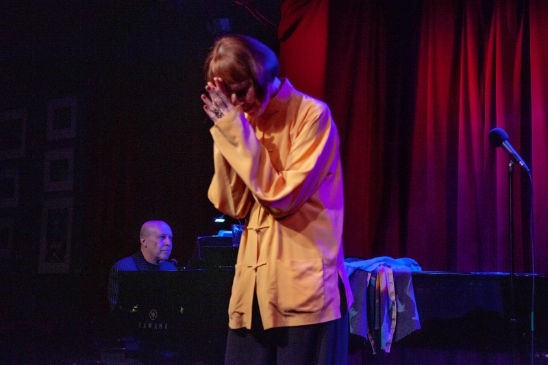 Review: Karen Akers Demonstrates Star And Staying Power With ABOUT TIME at Birdland Image